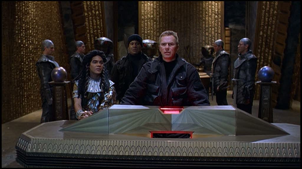 На этой неделе ребята смотрят и обозревают серию Stargate SG-1 s01e21 "...